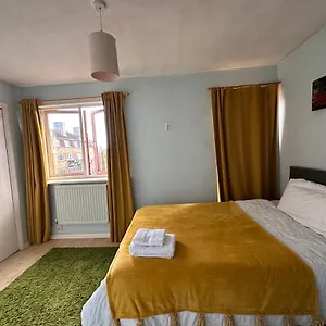 Cozy Private For Single Use Homestay London