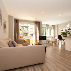 Apartment Montaber - Sagrada Familia, Barcelona